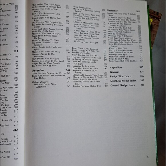 Southern Living 1982 Annual Recipes cookbook vintage book recipes 355 pages - Picture 5 of 7